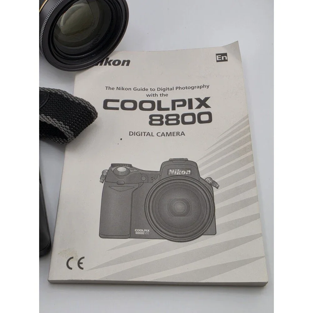 Nikon Nikon Coolpix 8800 VR 10x Zoom ED